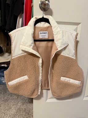 Old Navy Cream & Tan Sherpa-Lined Vest